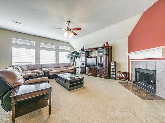 5th image of 742 Creekstone Dr