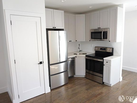 2nd image of 153 E 105th St APT 7