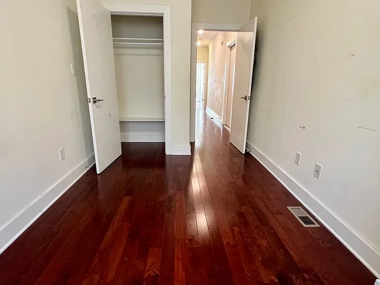 Arlington St 1706 — Photo 9