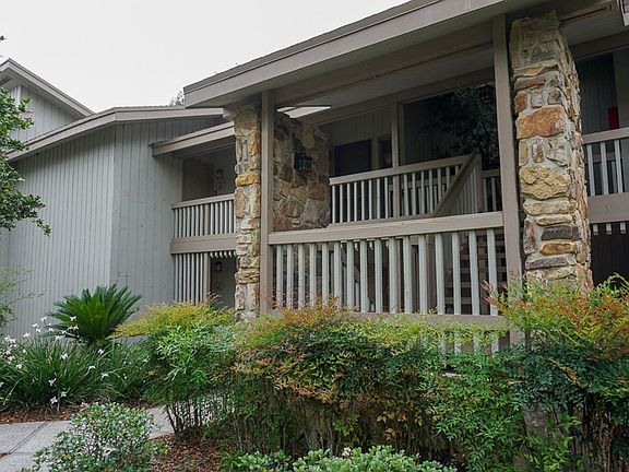 2nd image of 417 Cypress Dr