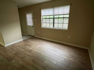 14020 Tiger Bend Rd #12, Baton Rouge, LA 70817