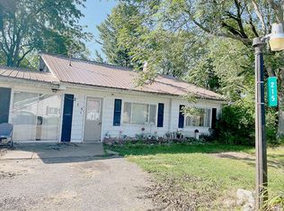 215 & 209 W Forest St, Edmore, MI 48829
