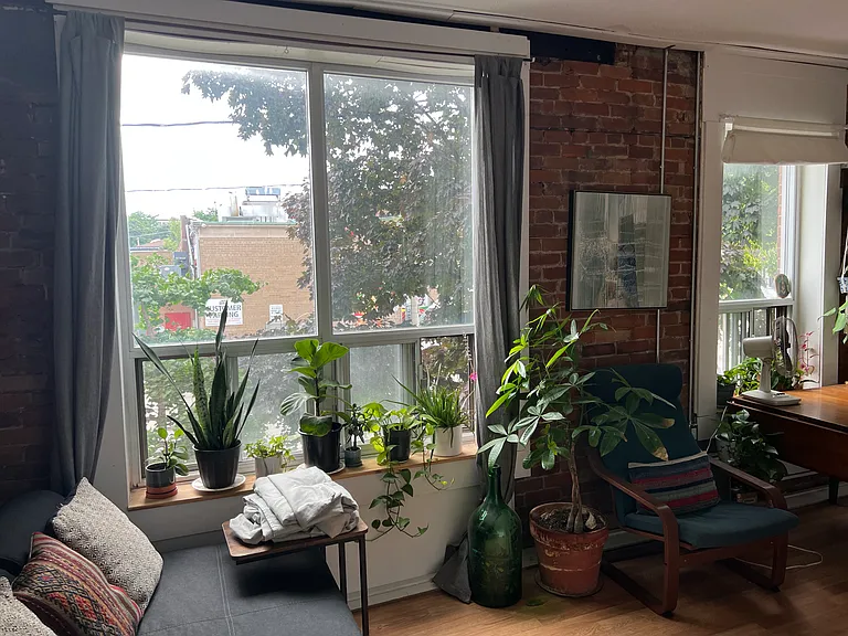 225 Gladstone Ave — Photo 23