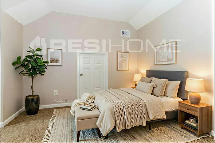 220 Beckman St — Photo 7