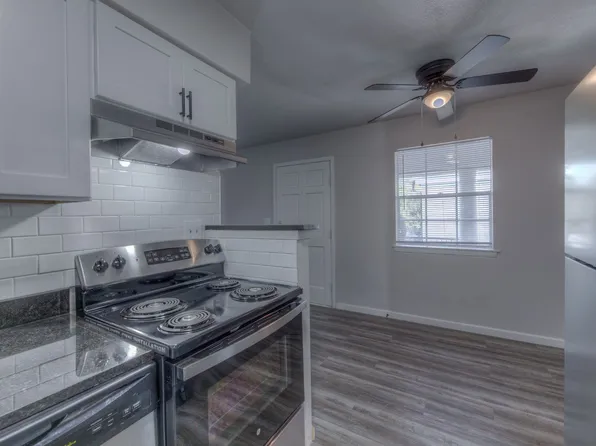 Brookside Garden, 1027 E 41st St #45, Tulsa, OK 74105