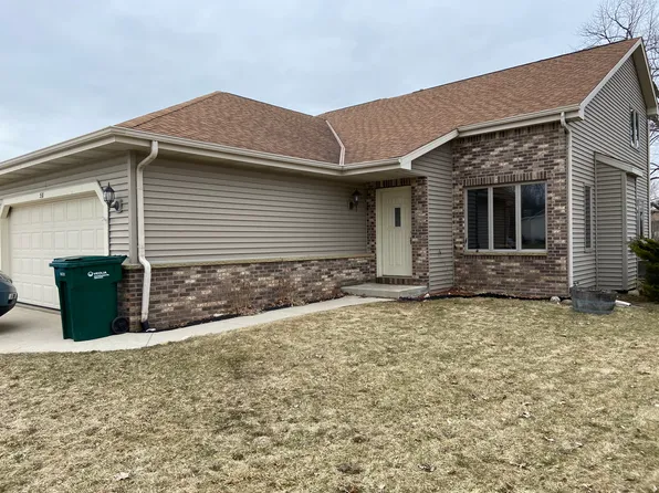 531 Timberline Dr, Slinger, WI 53086