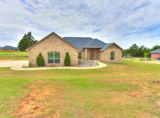 745 Timberland Ln, Guthrie, OK 73044