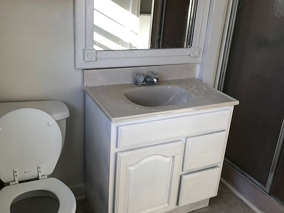 4th image of 2545 Gordon Cir SE
