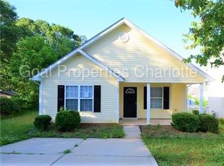 9526 Parkridge Dr, Charlotte, NC 28214