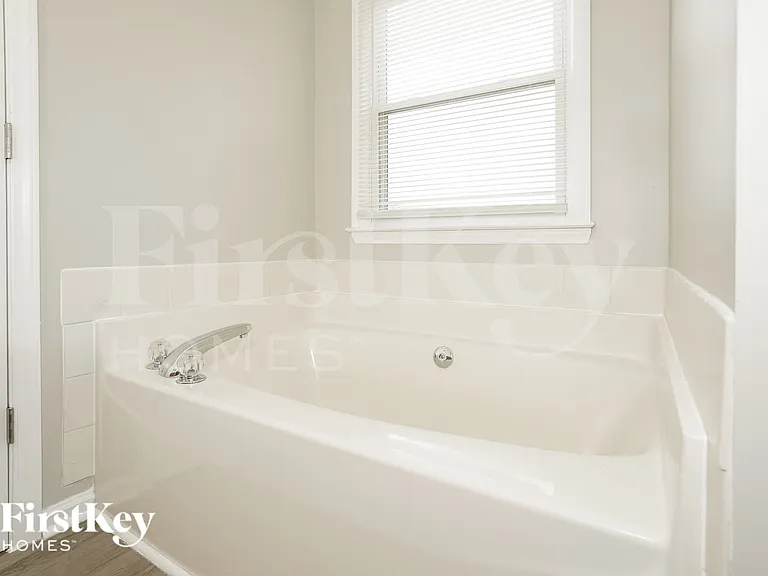 6350 River Crest Dr — Photo 8