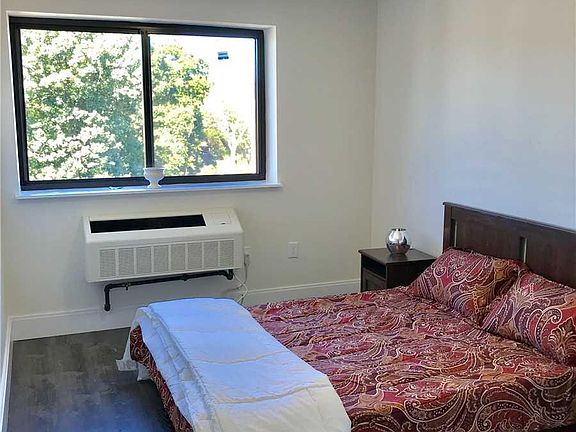 4th image of 524 E 236th St #6C