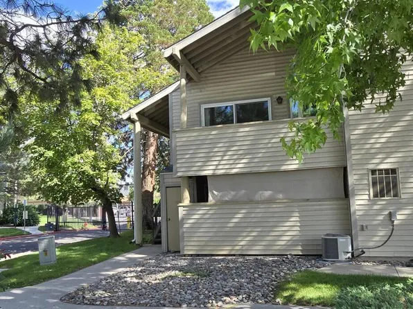 2111 Roundhouse Rd, Sparks, NV 89431