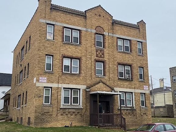 5th image of 2726 W Clybourn St #2732
