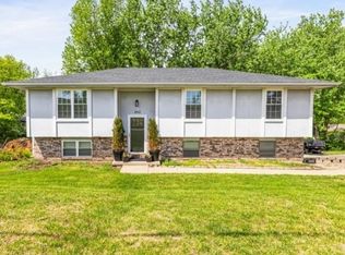 802 S Woodbine Rd, Saint Joseph, MO 64507