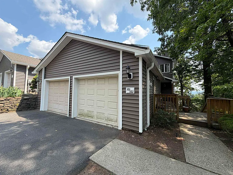 302 Heights Dr — Photo 18