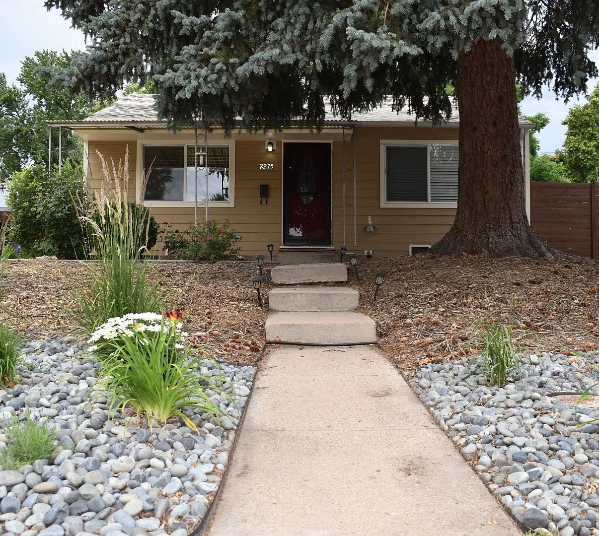 2 bed, 827 sqft, $2,500 — Photo 2