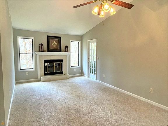 2nd image of 3155 Malvern Dr