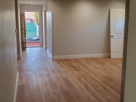 2nd image of 1834 Margaret St