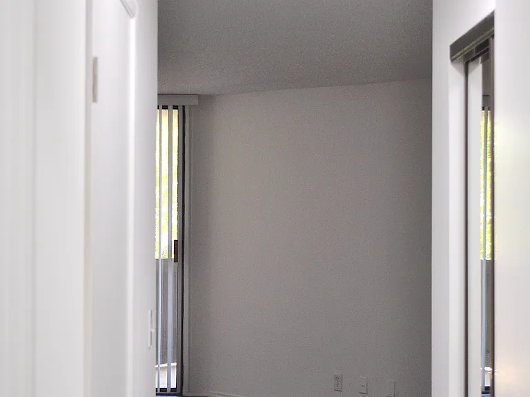 10933 Rochester — Photo 39