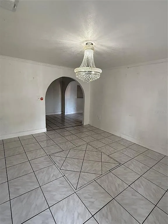 4 bed, 1.5 bath, 1175 sqft, $2,500 — Photo 2