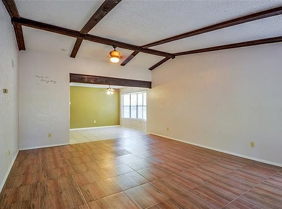 4th image of 726 Mockingbird Dr