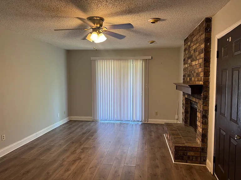 6103 1/2 E Shore Dr #C — Photo 3