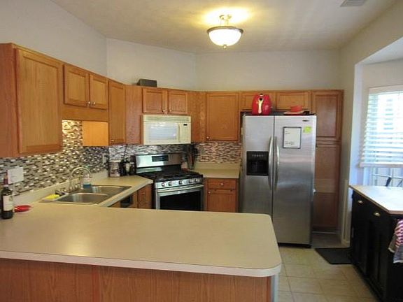 3rd image of 2505 Stonegate Dr NW