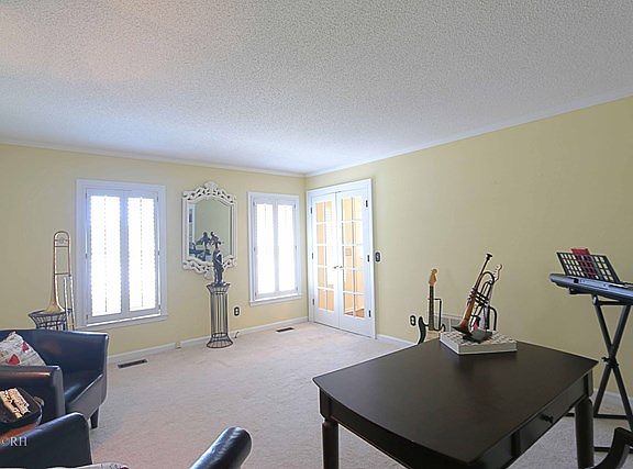 5th image of 2794 Powhatan Dr