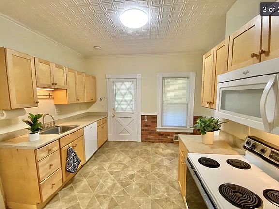 3rd image of 21 Hadley St APT A