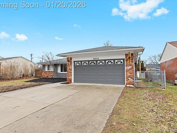 4th image of 26044 Cherry Hill Rd