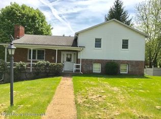 22 Silver Meadow Dr, Scott Township, PA 18411