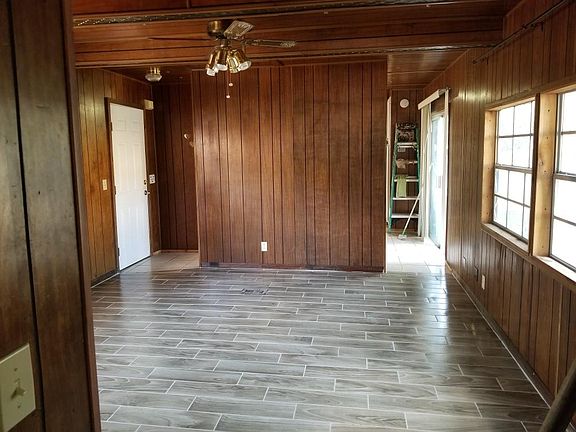 3rd image of 8945 Easy St
