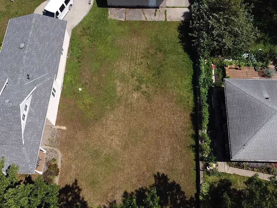 1st image of 2271 Priscilla St