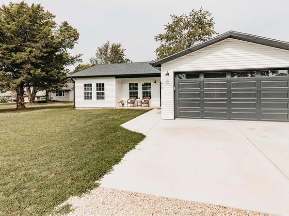 610 York St, Crocker, MO 65452