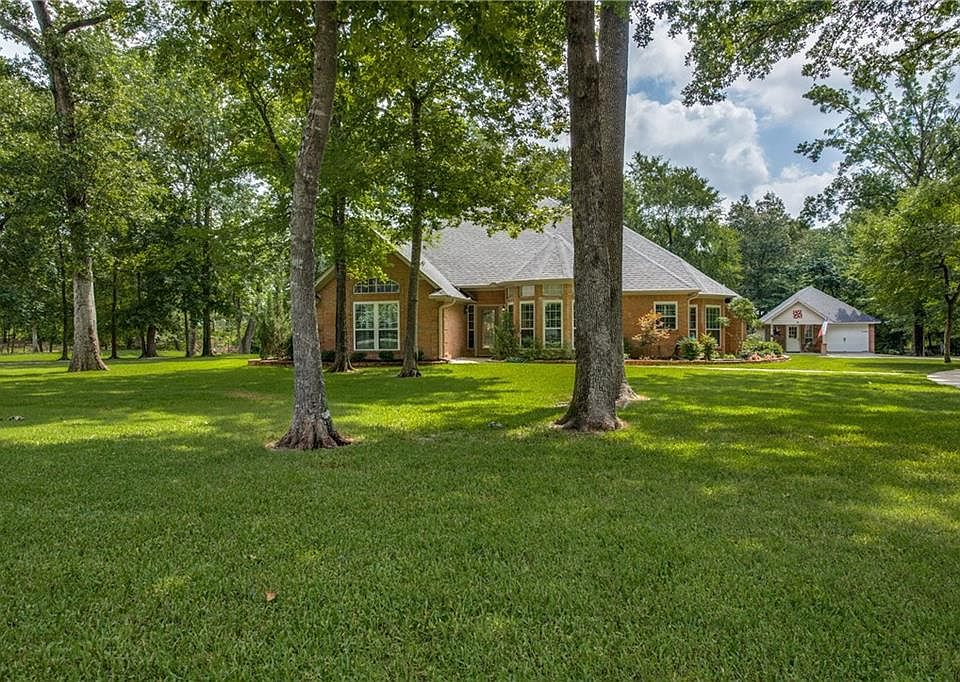 1st image of 312 Hickory Creek Dr