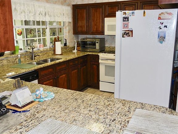 5th image of 223 Marcum Trace Dr