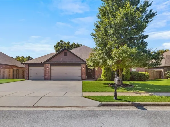 6004 Sommerset St, Rogers, AR 72758