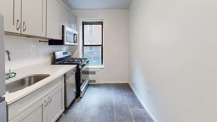 Rented by Bond New York | media 8