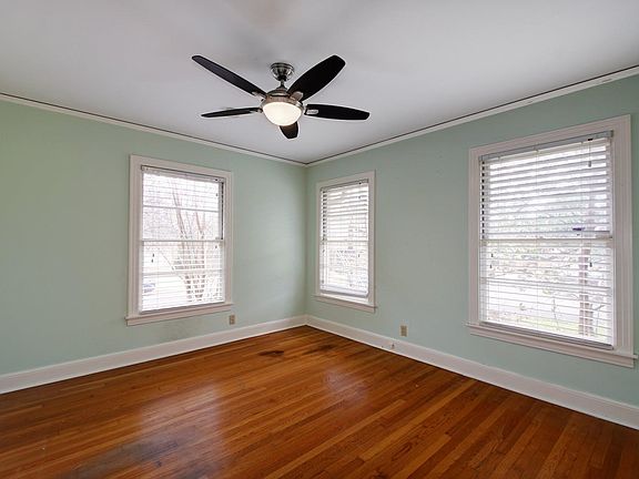 3rd image of 1301 Belmont Pkwy