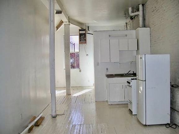 3rd image of 64 Washington Ave #3R