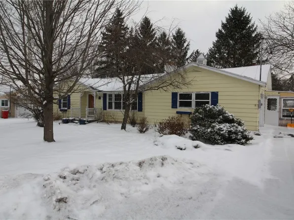 43 Canandaigua St, Palmyra, NY 14522