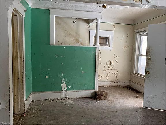 3rd image of 5914 Madison Ave