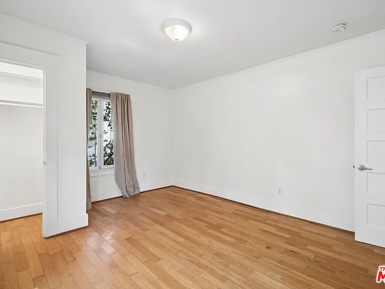2515 Elsinore St — Photo 12