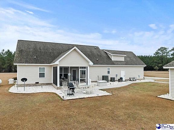 3rd image of 1135 McLaughlin Rd