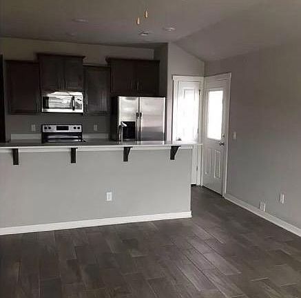 3rd image of 404 W Weymouth #B