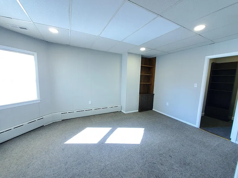 2742 W Montrose Ave #2 — Photo 9