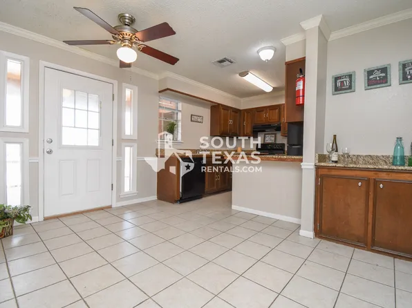 102 Palmwood Dr, Victoria, TX