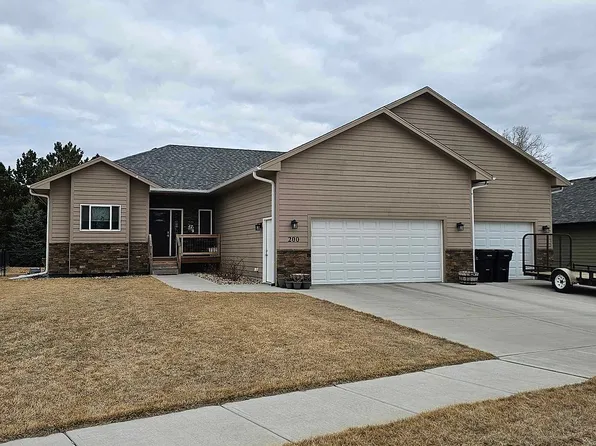200 E 11th St, Crooks, SD 57020