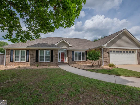 107 Blackberry Ln, Warner Robins, GA 31093