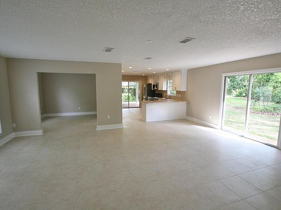 3rd image of 1395 Teca Trail Ct